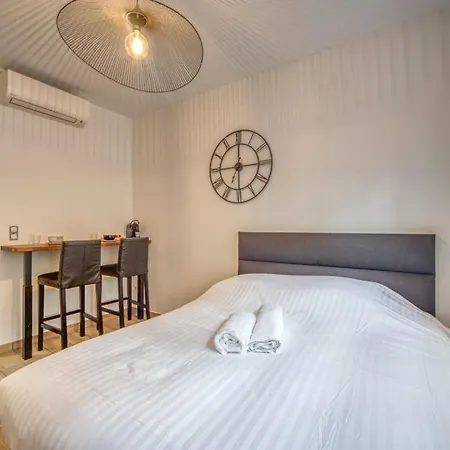Le Felix 2, Studio Entierement Equipe Et Amenage Pour Accueillir Confortablement 2 Personnes, Tout Proche De La Gare De Sur L'avenue Felix Viallet *
